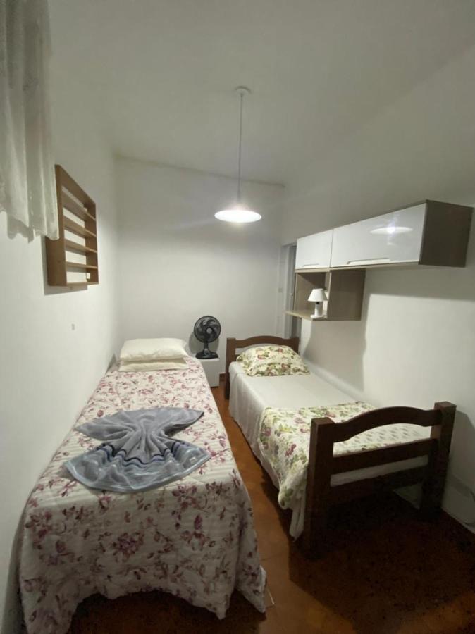 גווארולוס Hostel Gru Economico Com Quartos Individuais E Translado מראה חיצוני תמונה