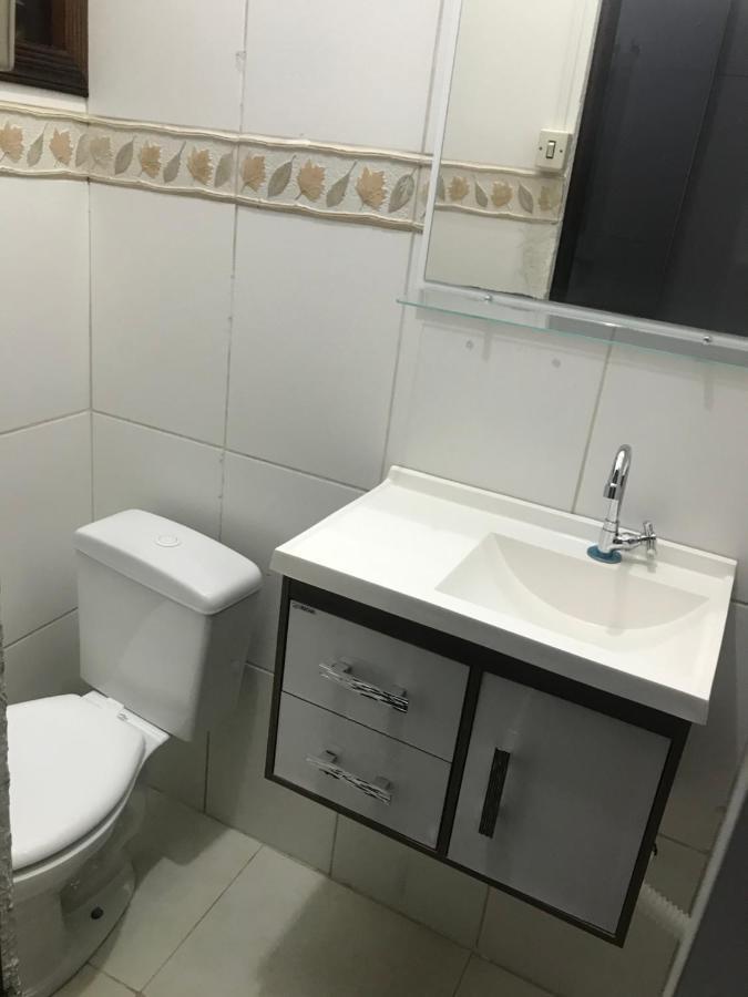 גווארולוס Hostel Gru Economico Com Quartos Individuais E Translado מראה חיצוני תמונה