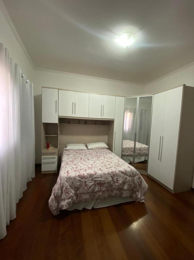 גווארולוס Hostel Gru Economico Com Quartos Individuais E Translado מראה חיצוני תמונה