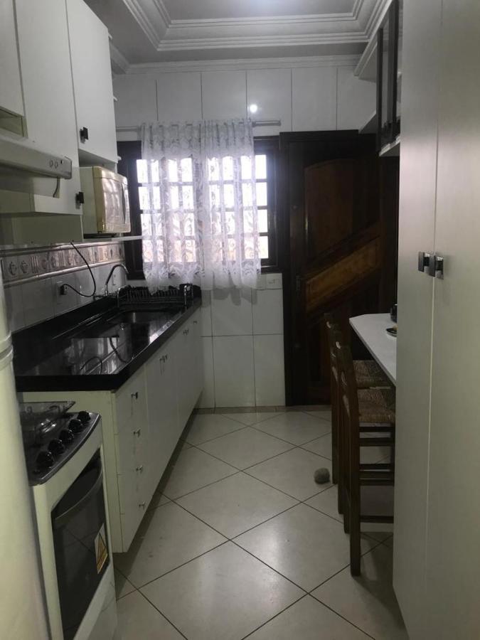 גווארולוס Hostel Gru Economico Com Quartos Individuais E Translado מראה חיצוני תמונה